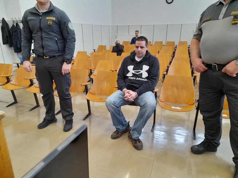 Andrej Vrščaj bo zaradi umora materinega prijatelja v zaporu preživel več kot dve desetletji. 