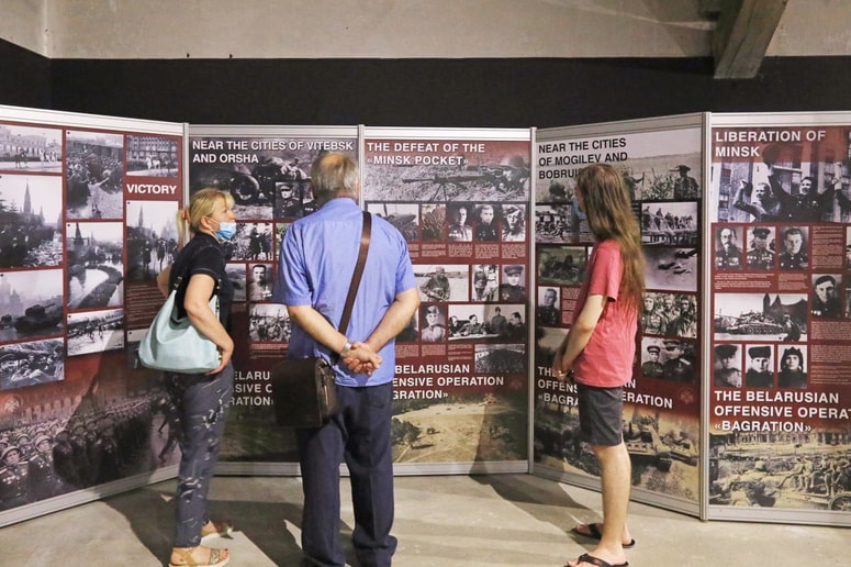Muzej Stalag XVIII D je bil odprt le za napovedane prireditve, razstave in spletne konference. 