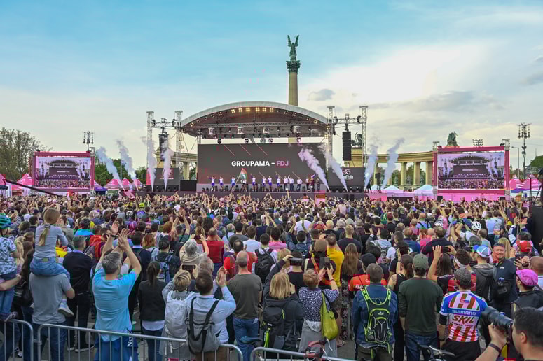 Madžarska prvič gosti tako velik kolesarski spektakel. 