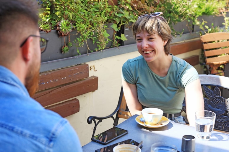 Mačke morajo ven, da živijo mačje življenje, v notranjih prostorih pa potrebujejo primerno okolje, pravi Helena Pauko. 