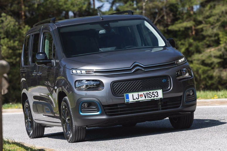 Citroën ë-berlingo: zunaj majhne razlike, pod prednjim pokrovom pa le še elektromotor. 