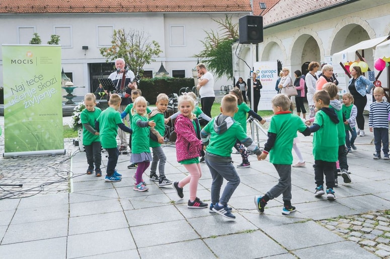 Na Paradi učenja sodelujejo tudi otroci iz vrtca.

