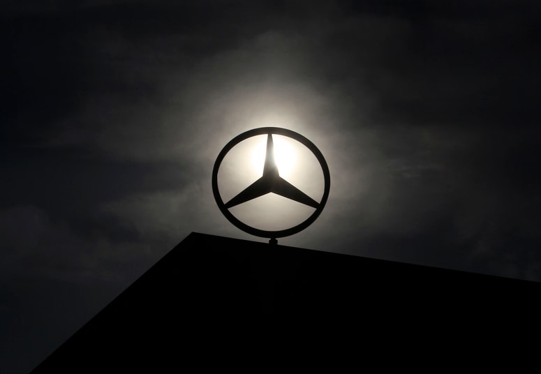 Podjetje, ki velja za enega izmed simbolov nemške industrijske moči, je začelo obsežen program prostovoljnih odhodov, s katerim želi znižati stroške in poenostaviti organizacijo.