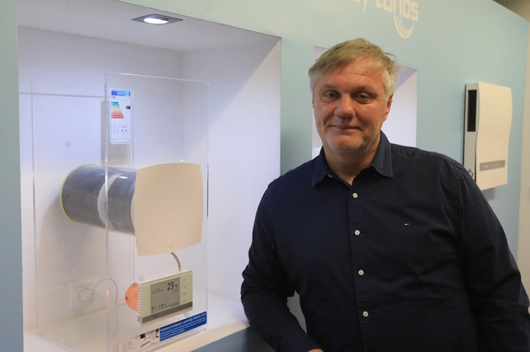 "Ponudba, ki smo jo prejeli, nam omogoča, da lastne, v Sloveniji izdelane produkte, preko mreže skupine plasiramo po vsem svetu in to je bil naslednji logičen korak v razvoju podjetja," pravi Milan Kuster.

