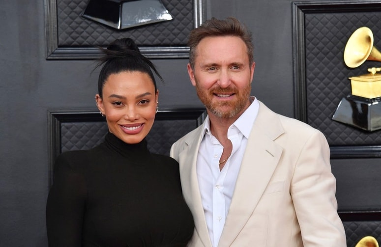 Novica o naraščaju je potrdila, da je zveza med glasbenikom in manekenko trdna, kljub temu da so tuji mediji v preteklosti pogosto ugibali o težavah.