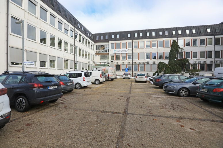 Glavna fotografija članka:Maribor ali Ljubljana? Znana usoda sedeža NLZOH na Prvomajski