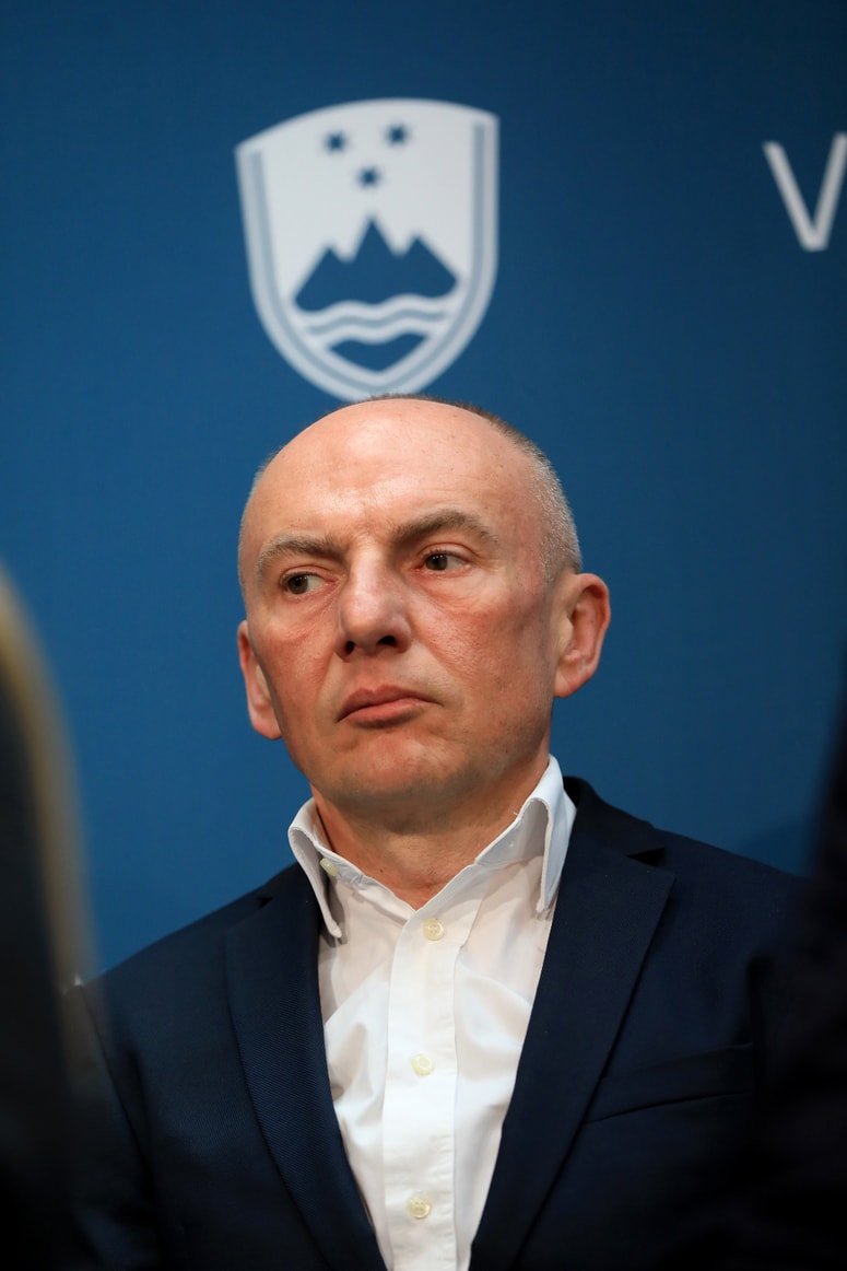 Z minusom bolnišnic se bo ubadal bivši minister za zdravje Aleš Šabeder, ki je v ožji ekipi novega minstra Danijela Bešiča Loredana. 