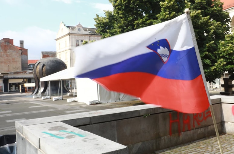 Glavna fotografija članka:(PISMO BRALCA) Šolski tolar