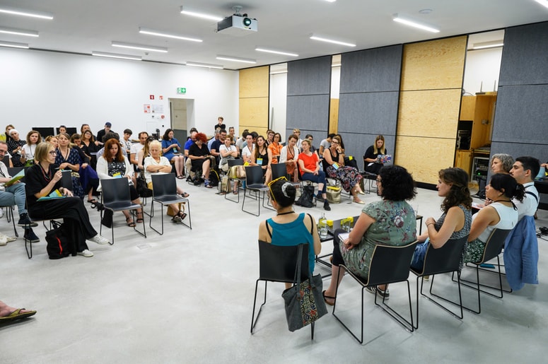 Na konferenci Skupni prostori - skupna prihodnost, ki jo je organiziral Center Rog, so spregovorili o iskanju rešitev za učinkovito integracijo beguncev in migrantov.