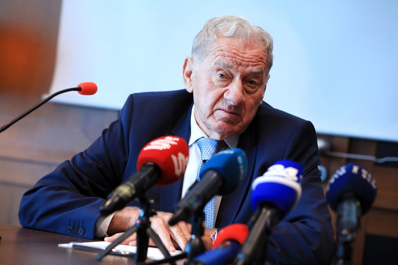 Glavna fotografija članka:Mama nekdanjega župana Popoviča mora Mandariću plačati skoraj milijon evrov