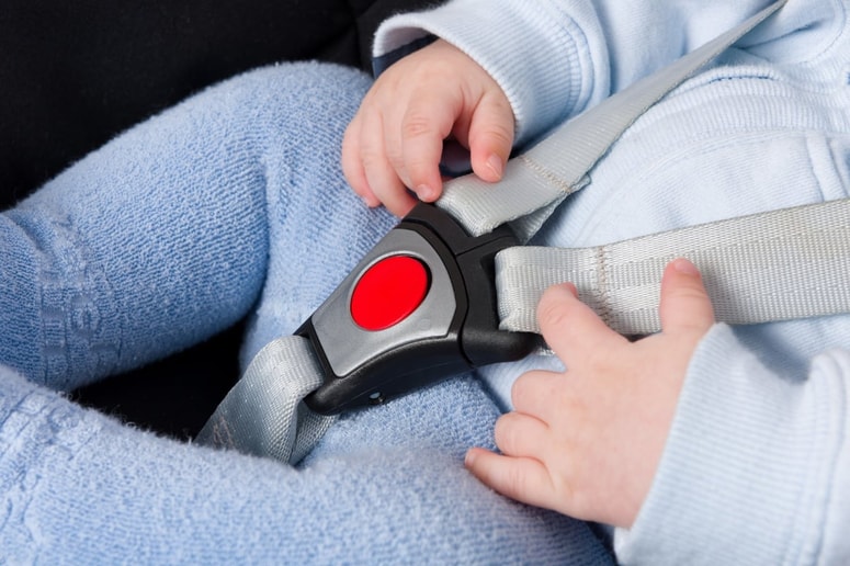 Glavna fotografija članka:AMZS svetuje: Če imate doma ta otroški sedež, ga takoj prenehajte uporabljati, teh sedem pa nikar ne kupujte