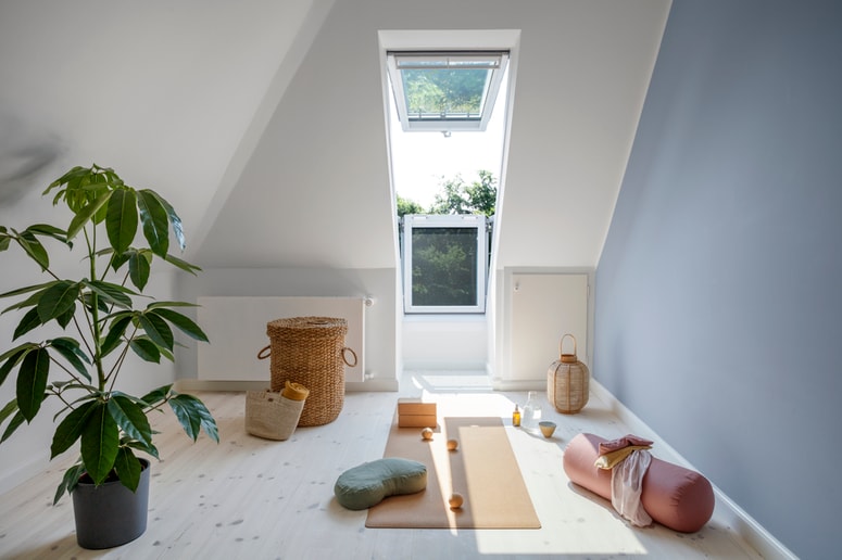 Glavna fotografija članka:Kljub poletni vročini lahko dom ostane hladen: 4 rešitve za zaščito pred toploto