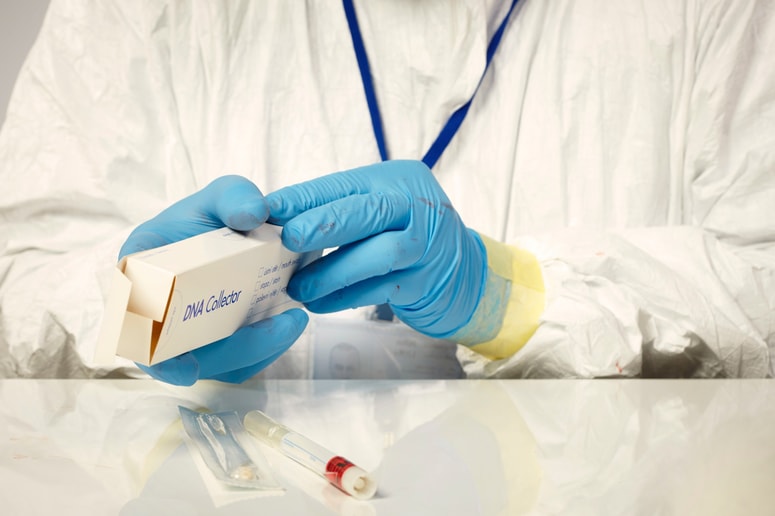 Štiri leta je bil DNK-vzorec posiljevalca v laboratoriju, ne da bi ga pregledali. 