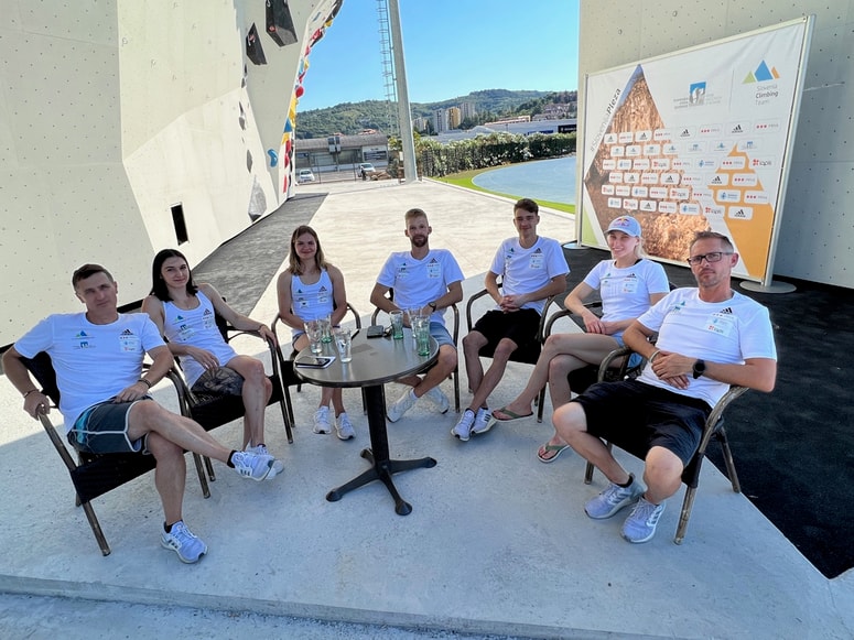 Od leve: Gorazd Hren, Mia Krampl, Vita Lukan, Anže Peharc, Luka Potočar, Janja Garnbret in Luka Fonda. 