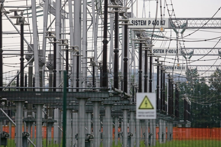 Do konca marca 2026 bodo zgradili 1300 kilometrov nizkonapetostnega omrežja in 838 transformatorskih postaj. 