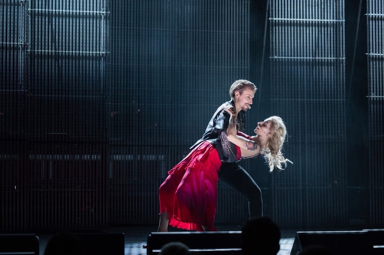 Raiven in Jure Kopušar kot glavna junaka (zelo) predelane Prešernove pesnitve
 