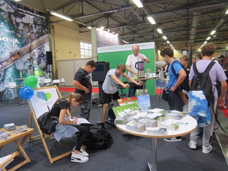 MOS je zanimiv tudi mladim.
