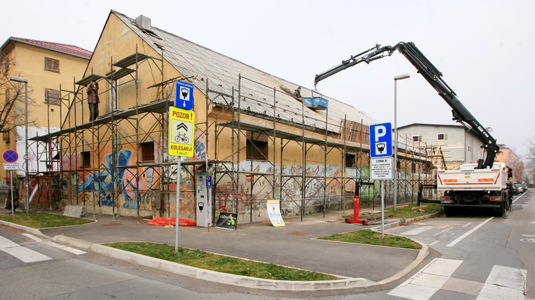 Glavna fotografija članka:Dela v KC Pekarna pri koncu