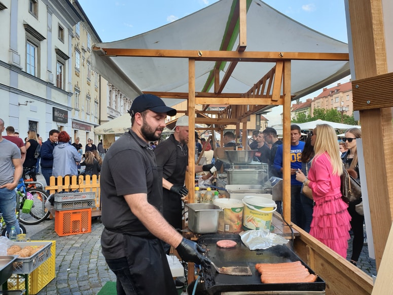 Glavna fotografija članka:(NAPOVEDNIK DOGODKOV) Teden v Mariboru: Marbeerger fest, premiera v SNG Maribor, kolesarjenje do Ormoža