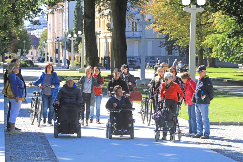 Glavna fotografija članka:Ureditev stranišča za invalide v središču Mariboru preprečili sosedje