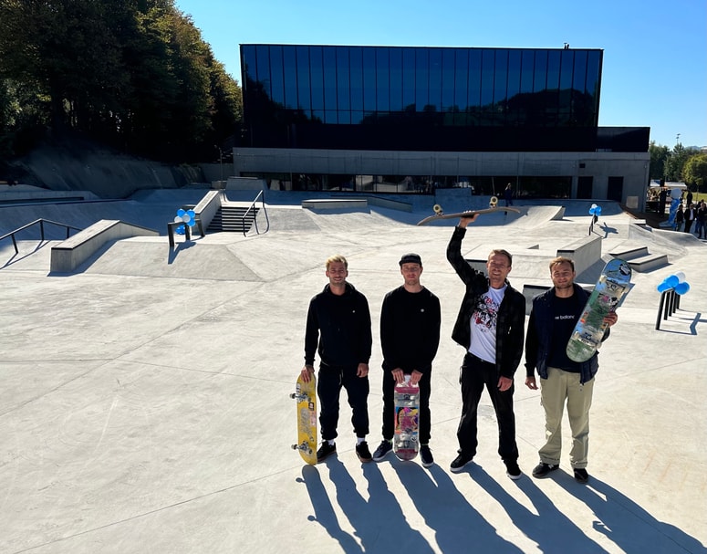 Glavna fotografija članka:(FOTO) V Slovenj Gradcu odprli največji skate park v Sloveniji: Prostor bo dobil veliko vsebine 