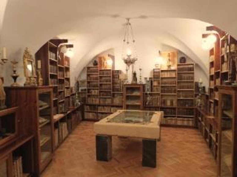 Knjižnica v trojiškem samostanu