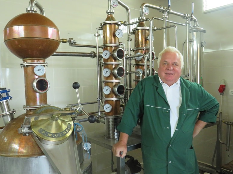 Franc Ozmec ob svoji najnovejši pridobitvi 