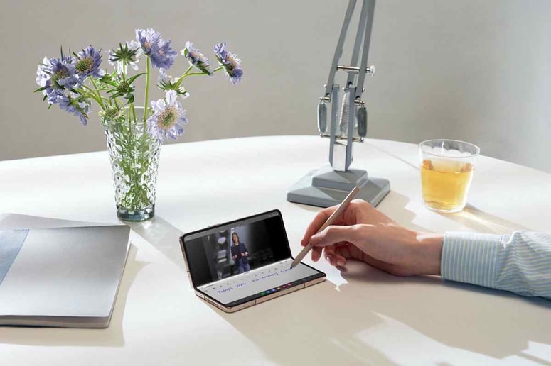 Glavna fotografija članka:Dilema: kateri vrhunski pametni telefon izbrati?