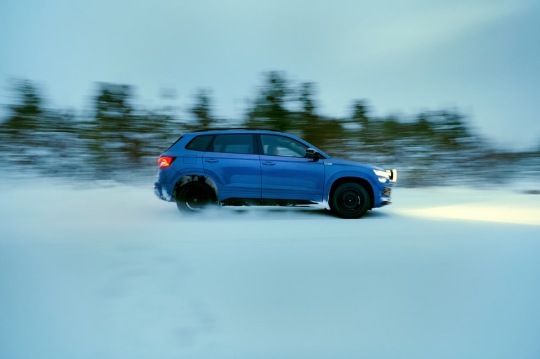 Glavna fotografija članka:Test zimskih pnevmatik: Katere je smiselno kupiti in katerih AMZS ne priporoča?