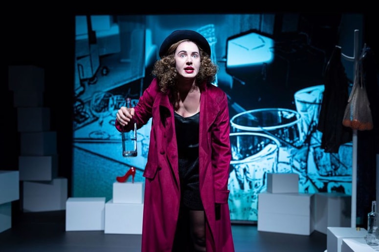 Maša Grošelj v Žalostinkah iz srca Evrope