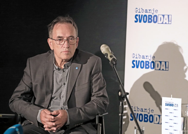 Vojko Flis ne želi, da se politični konflikti lomijo na njegovem hrbtu.
