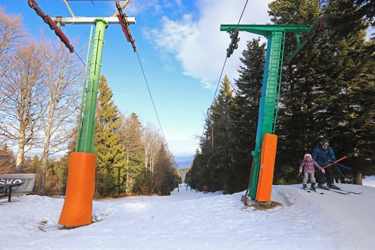 Naslednjo zimo se bodo smučarji na Ruški vozili s sedežnico. 