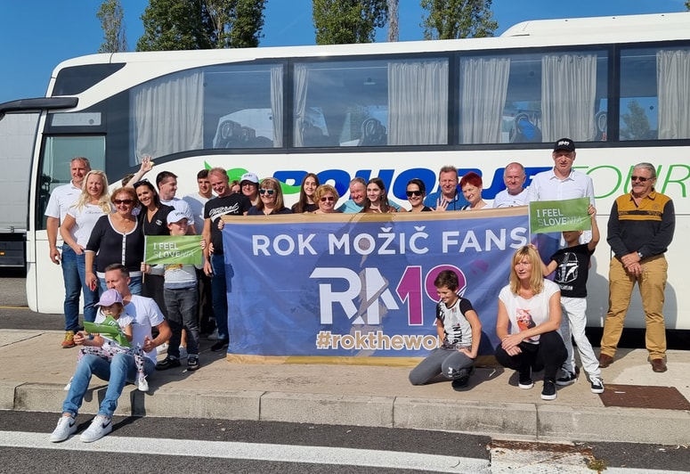 Odprava Roka Možiča, zbrana z vseh vetrov, od Koroške in Štajerske do Primorske, pa še balerina v Italiji se je pridružila. 