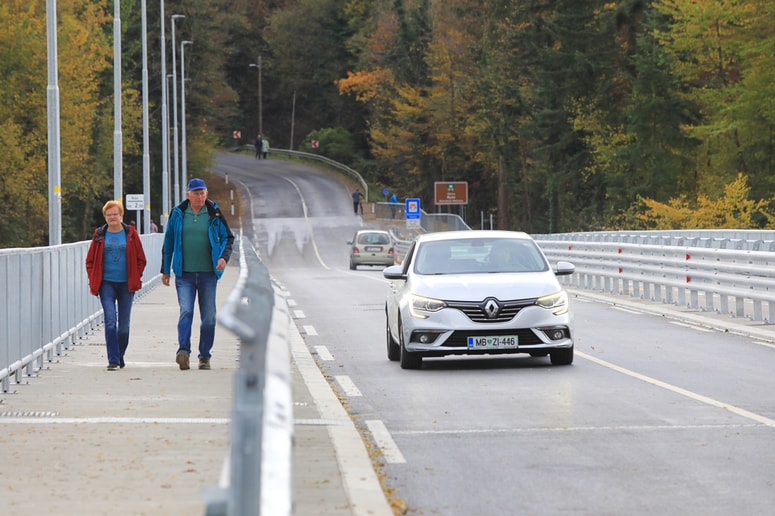 Glavna fotografija članka:Rušani in Selničani povezani po letu in pol