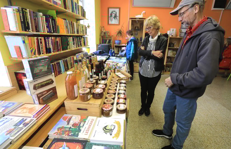 Ob obletnici so v svojih prostorih v nekdanji železničarski koloniji na Taboru pripravili pester program aktivnosti.