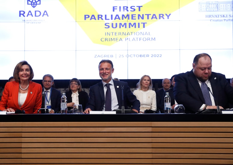 Predsednica ameriškega kongresa Nancy Pelosi, predsednik sabora Gordan Jandroković in predsednik rade Ruslan Štefančuk v Zagrebu.