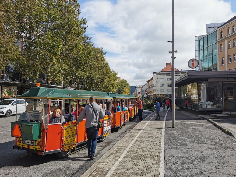 Mariborska občina je Jurčku za mesec dni podaljšala dovoljenje za uvoz v peš cono.