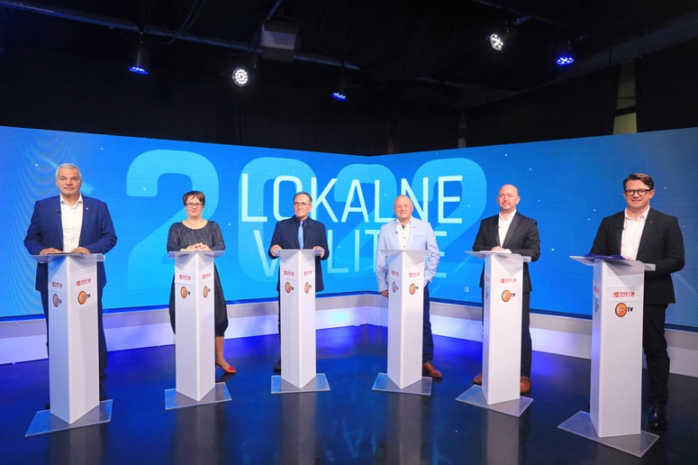 Soočili so se Saša Arsenovič, Lidija Divjak Mirnik, Vojko Flis, Franc Kangler, Miha Recek in Boštjan Klun. 