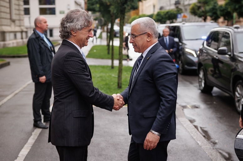 Prejšnje vlade so zanemarjale strateški pomen južnega Sredozemlja, meni predsednik vlade Robert Golob, ki je v Ljubljani gostil predsednika alžirske narodne skupščine Ibrahima Boughalija. 