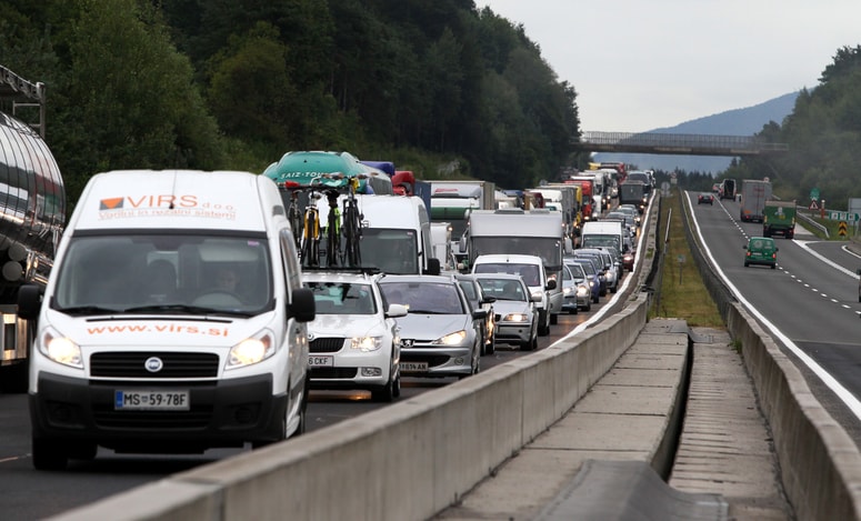 Prometni zastoji na slovenskih avtocestah niso redkost, najpogosteje se stoji na vpadnicah v prestolnico.  