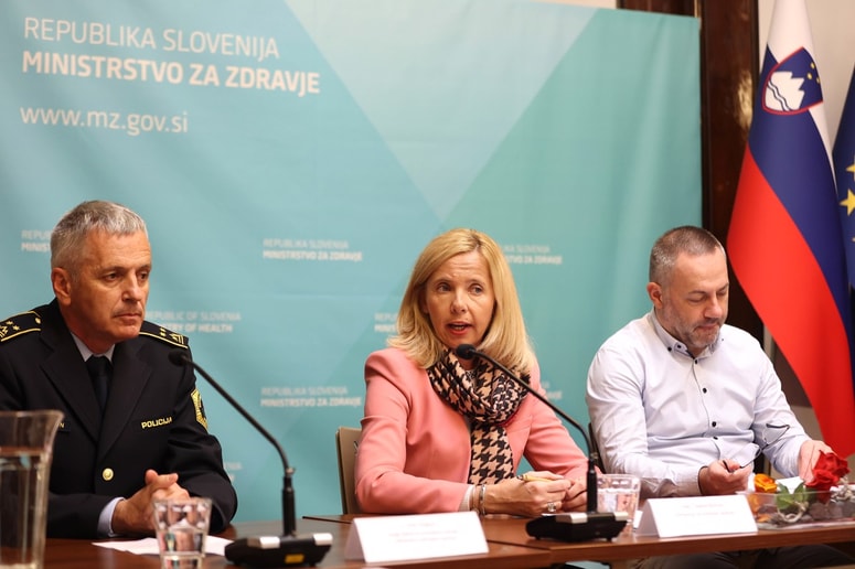 Ministra in policija v boj za znižanje količin popitega alkohola. 