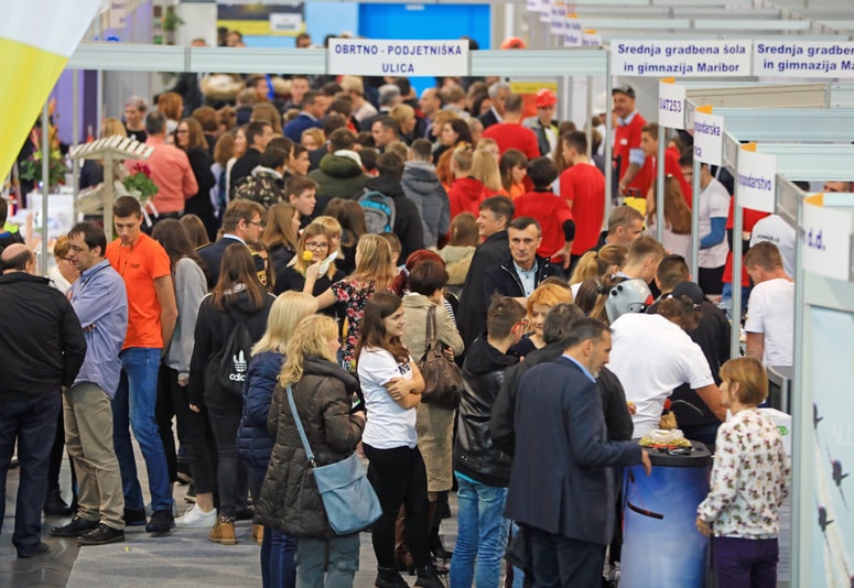 Tako polno je bilo lani na kariernem sejmu v mariborski športni dvorani Lukna. 