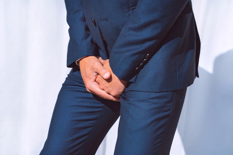 Strokovnjaki vsem moškim svetujejo, naj samopregledovanje opravijo enkrat mesečno.