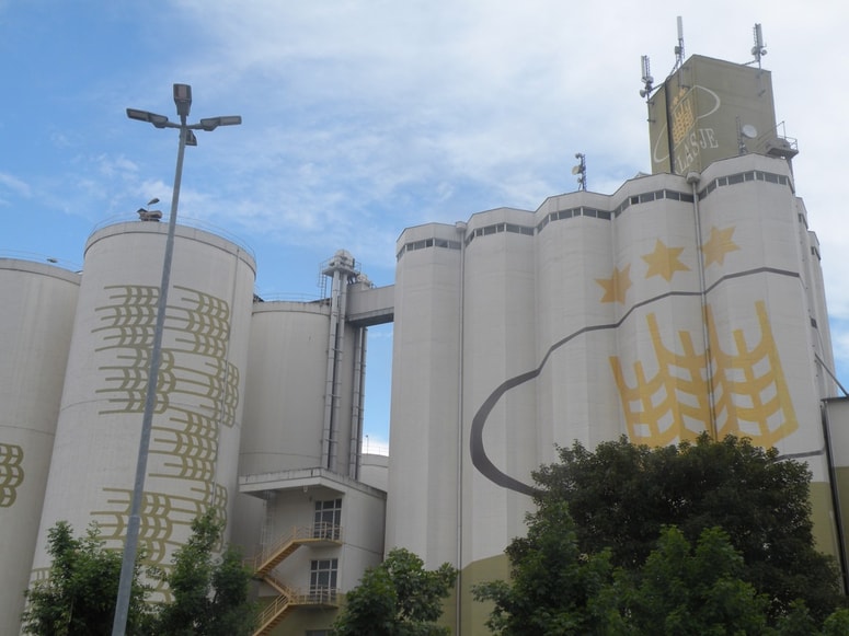 Podjetje Klasje je v najboljših časih zaposlovalo več sto ljudi. 
 