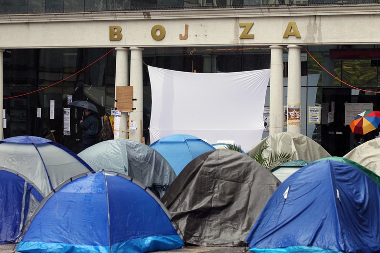 Glavna fotografija članka:(POGLED) Kolumna Teja Gonze: Zagovor vloge države pri spodbujanju lastništva zaposlenih