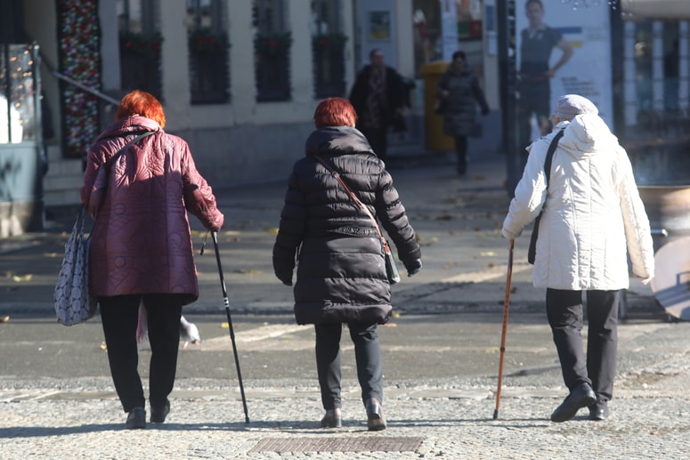 Glavna fotografija članka:Odmerni odstotki za izračun pokojninske osnove bodo prihodnje leto izenačeni za oba spola
