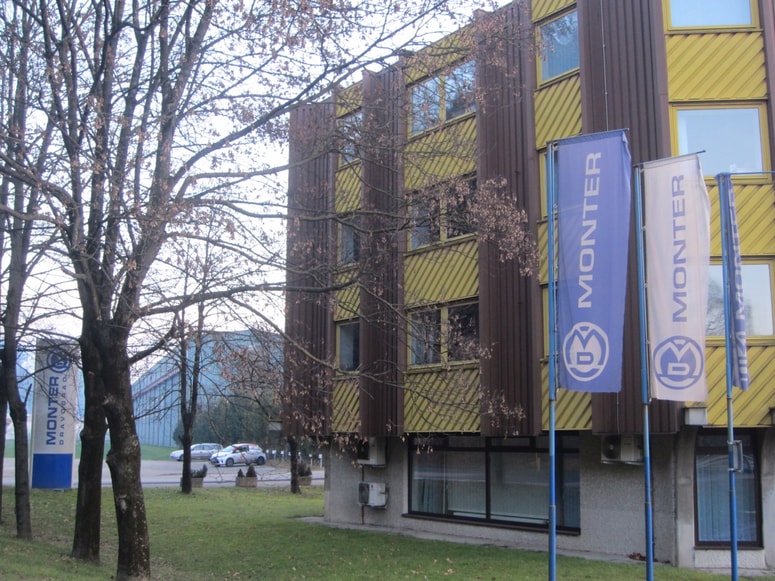 V dravograjski družbi Monter bodo pred božičem izplačali še trinajsto plačo. Vsak zaposleni bo prejel svojo povprečno plačo, to je okrog 1850 evrov. 