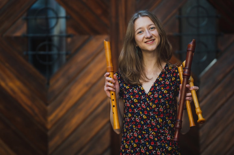 Med slovenskimi umetniki na festivalu bo letos tudi Maruša Brezavšček 