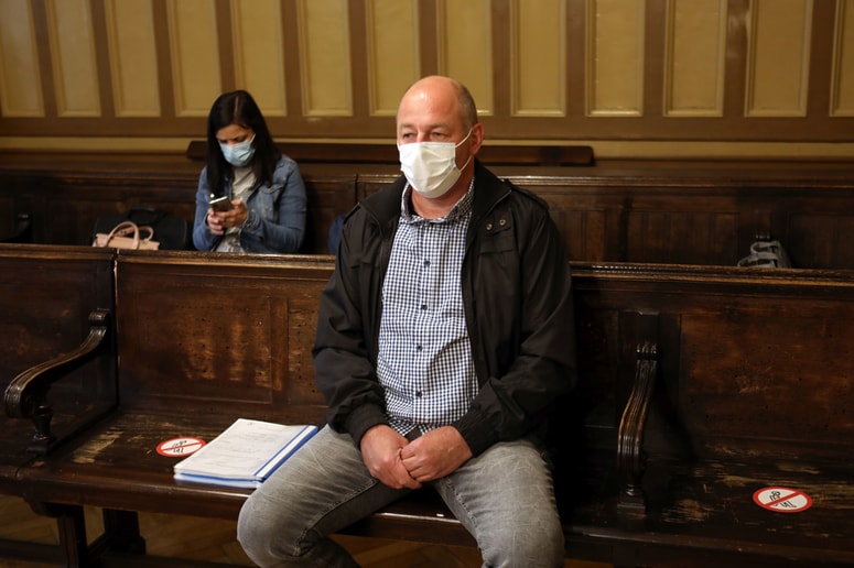 Florjan Gašperlin ne priznava očitkov tožilstva. 