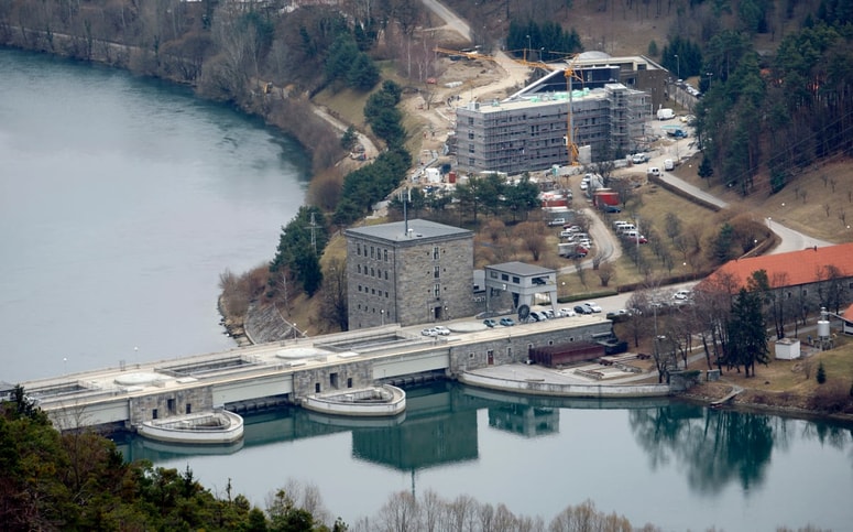 Bi lahko bile Dravske elektrarne "žrtev" termoelektrarniškega zapitka in napačnih odločitev pri terminskih prodajah električne energije? 